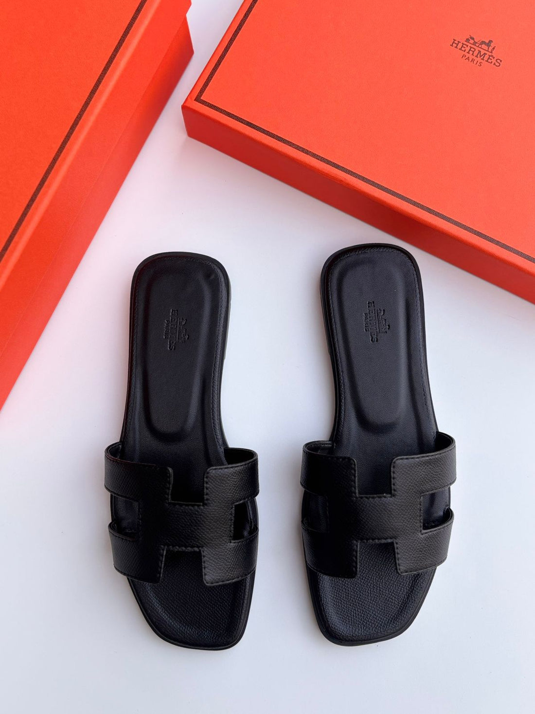 Hermes Paris Soft Steps Bold Vibes Ladies Footwear.