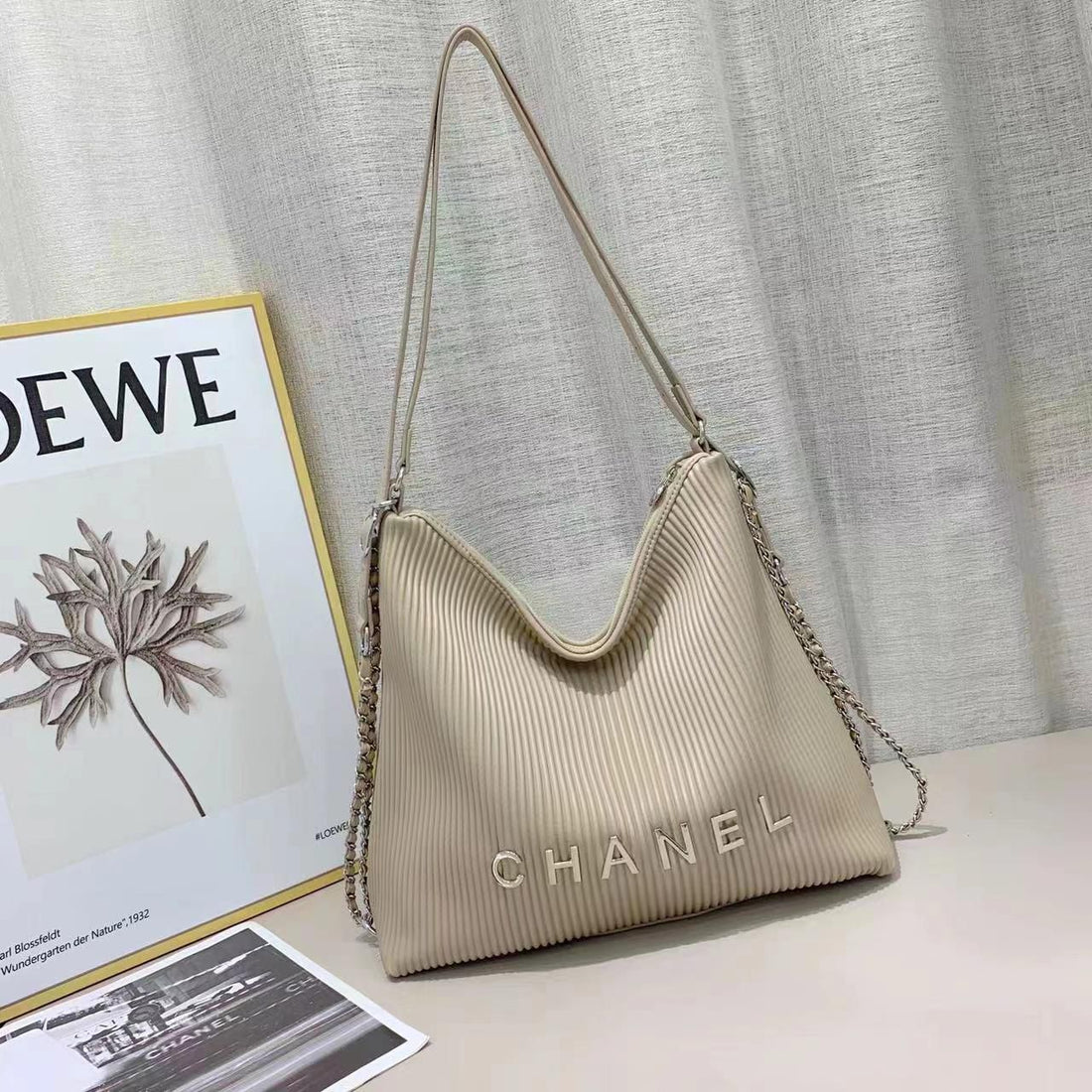 Chanel bucket shoulder bag 28cm